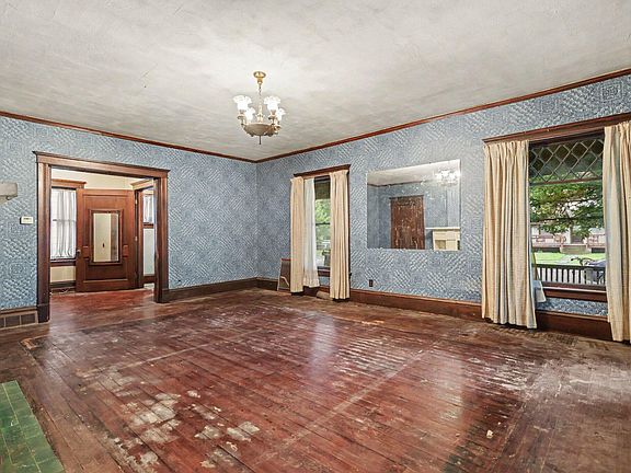 5th image of 709 Egleston Ave