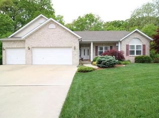 49 Wolfe Creek Ct, Glen Carbon, IL