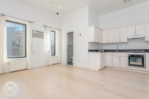 1st image of 78 Herkimer St #635