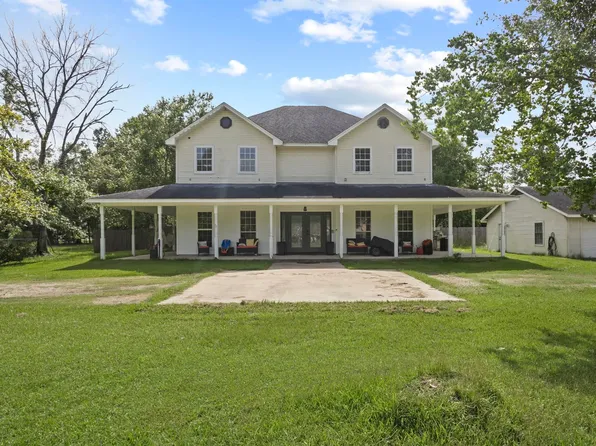 503 Countrywood Cir, Sour Lake, TX 77659