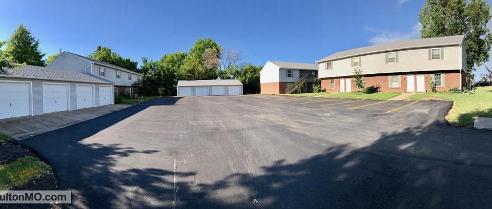 2nd image of 537 Collier Ln