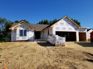 394 Maple Leaf Ln, Poplar Grove, IL 61065