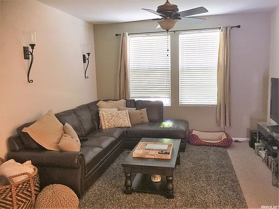 2nd image of 8116 Crystal Walk Cir