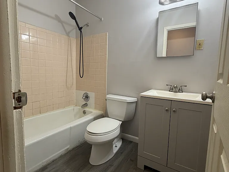 6237 S 13th St #6 — Photo 2