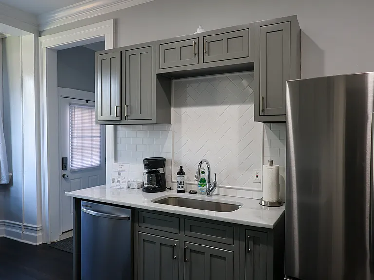 1314 S Court St — Photo 11