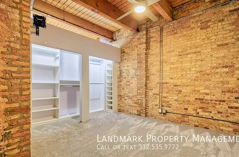 375 W Erie St #403 — Photo 14
