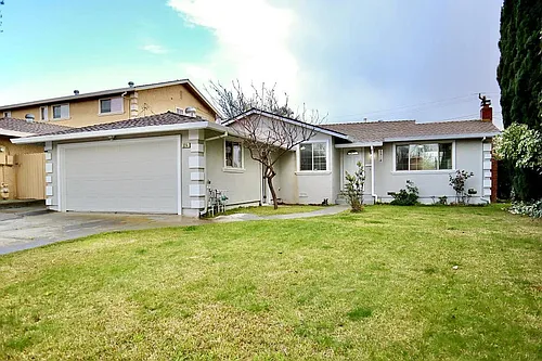 324 Mayten Way Photo 1