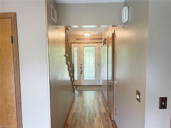 2nd image of 406 Valley Mills Dr