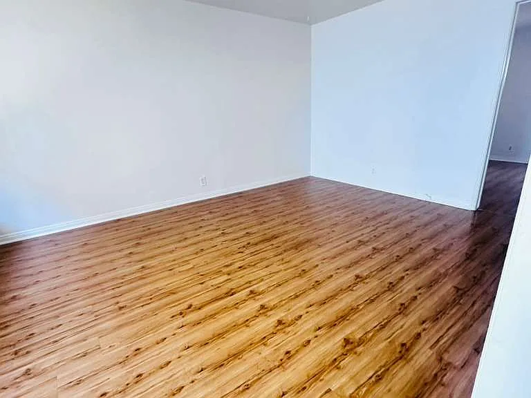1868 Locust Ave #5 — Photo 1