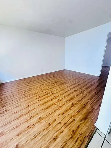 1868 Locust Ave #5 Photo 1