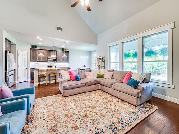 3rd image of 4409 Hazeltine Hills Dr