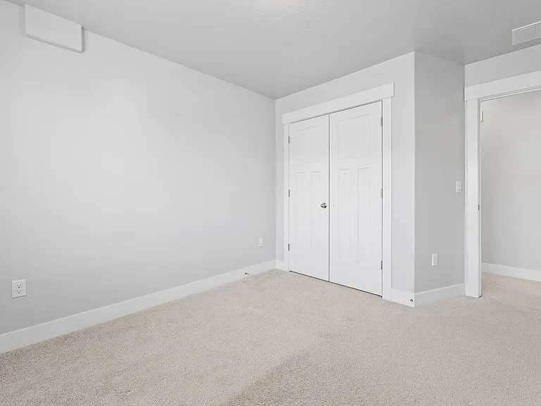 1583 W Quailhill Rd — Photo 29