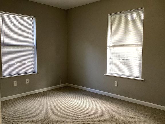4th image of 1425 Menna St