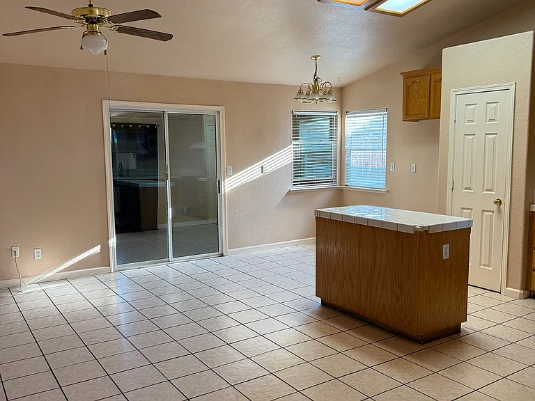 5518 E Byrd Ave — Photo 20