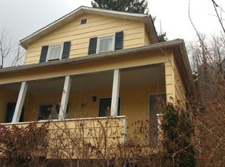 27 W Walnut St, Richwood, WV 26261