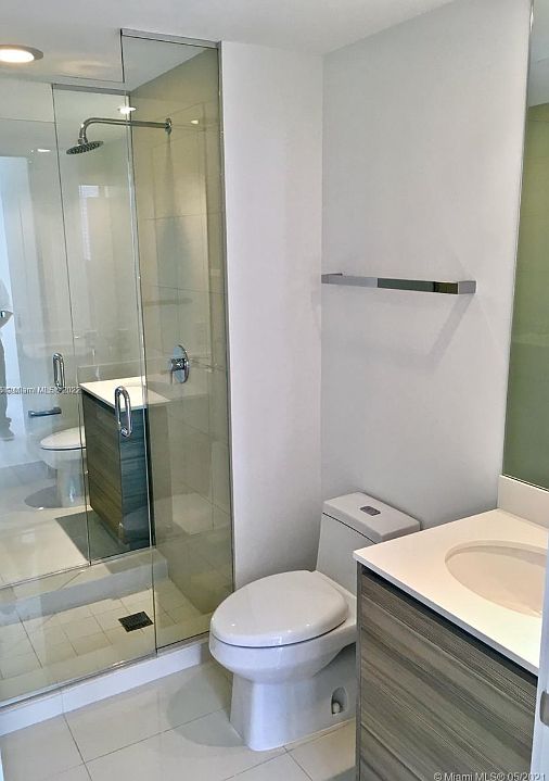1st image of 121 NE 34th St #3322