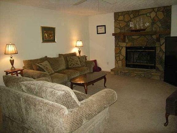 4th image of 174 Stone Mill Ln NW