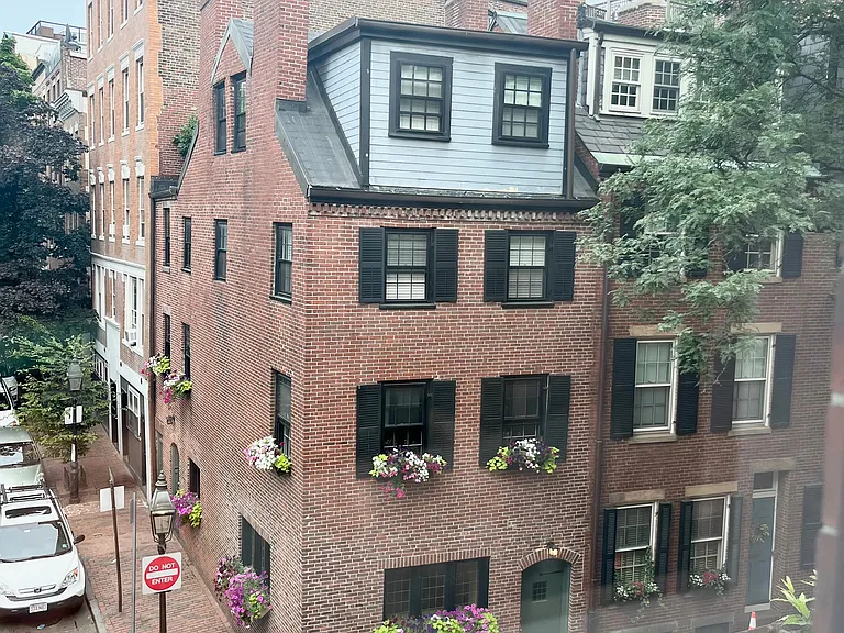 84 W Cedar St #5 — Photo 23