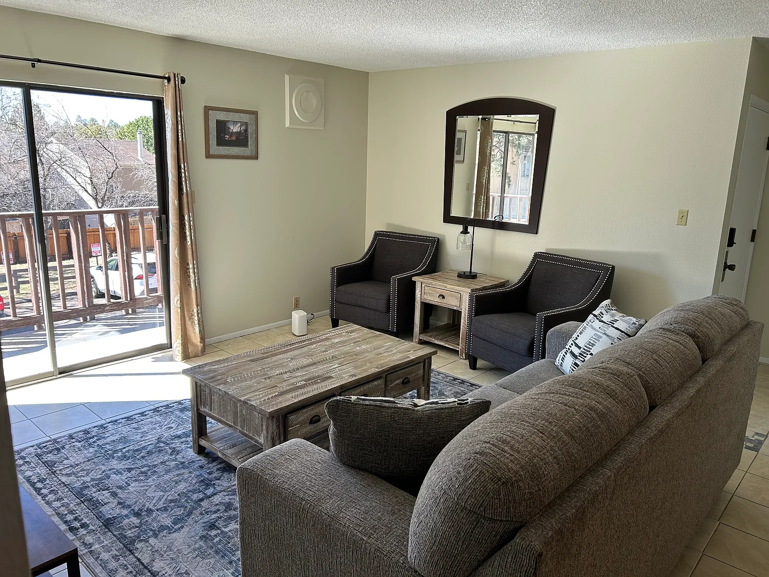 2 bed, 970 sqft, $2,900 — Photo 2
