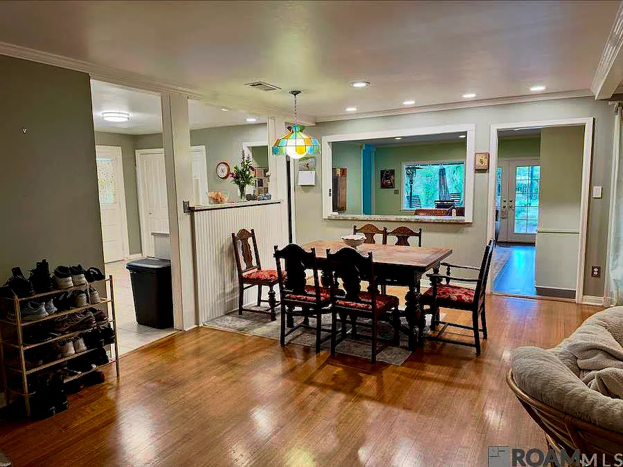 4 bed, 1987 sqft, $2,600 — Photo 4