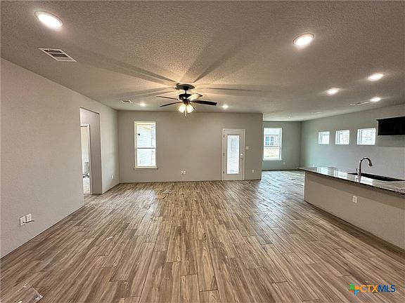 3rd image of 3106 Gryffindor Ln