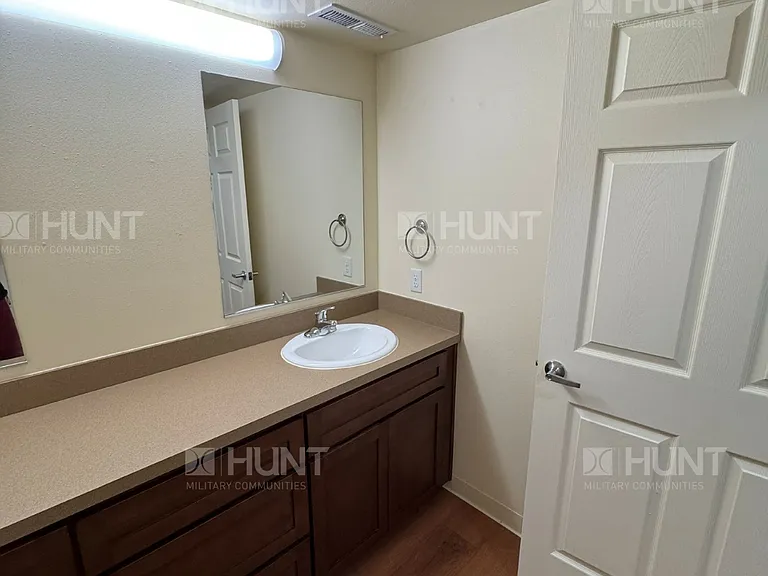 3020 Albacore Cir #B10 — Photo 16