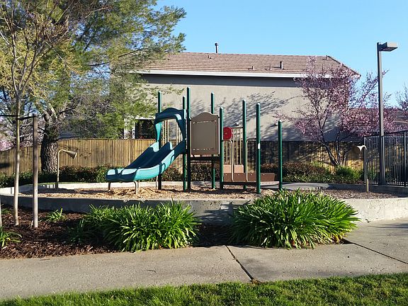 3rd image of 3337 Apollo Cir