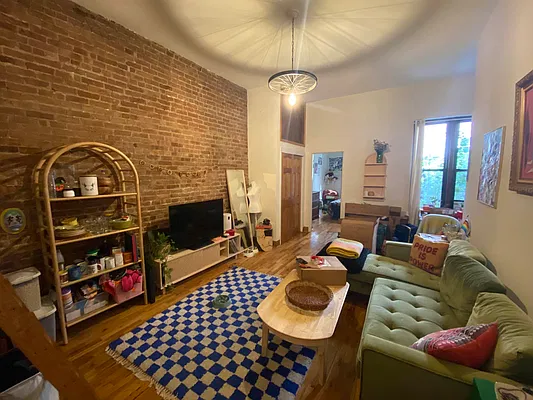 Rented by Guidance Realty Corp. | media 1