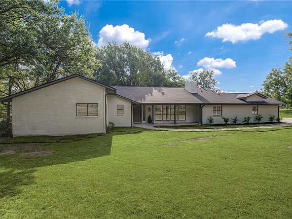 2nd image of 2168 County Road 852