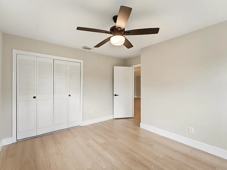 22267 SW 57th Ave — Photo 22