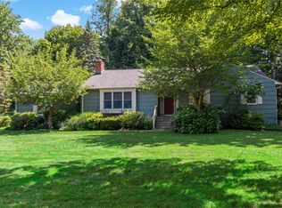 37 Topland Rd, Hartsdale, NY 10530