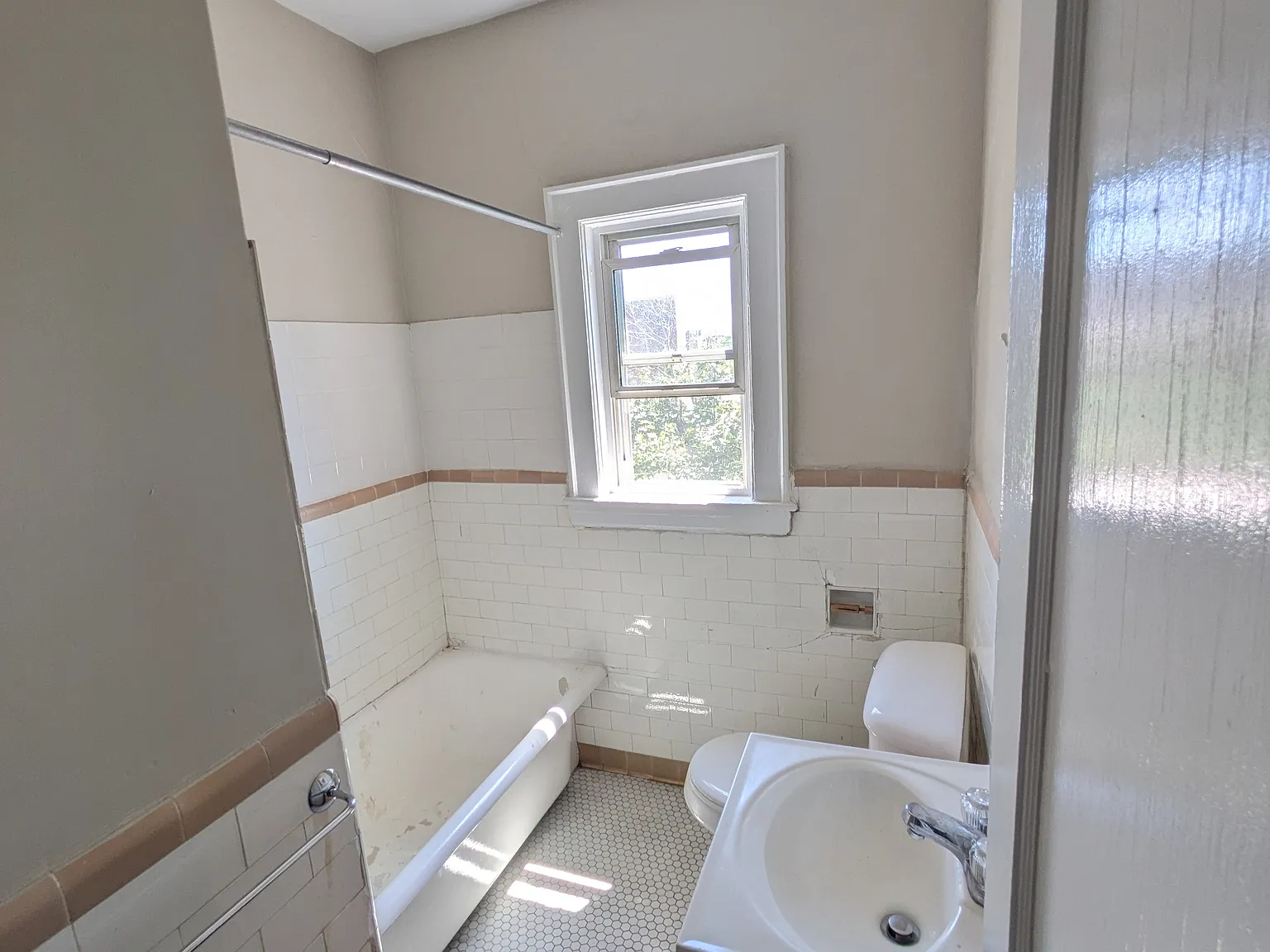 Studio, 333 sqft, $2,325 — Photo 3