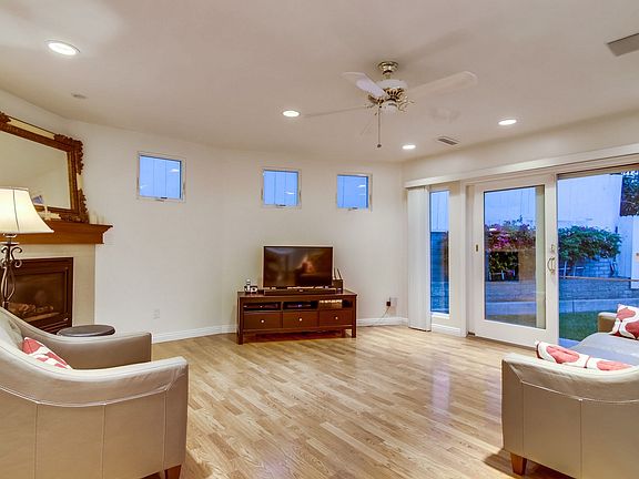 5th image of 1819 Catalina Blvd
