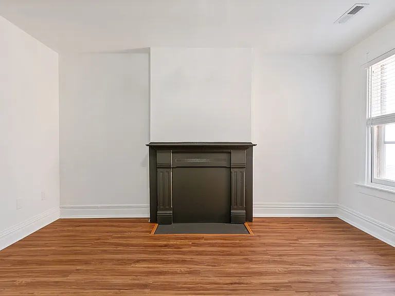 1619 W Grace St — Photo 37