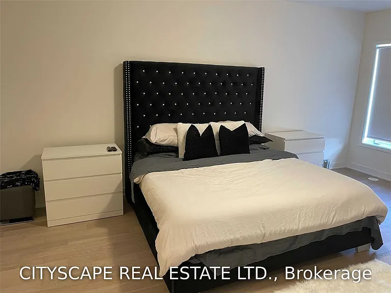 83 William Duncan Rd — Photo 5