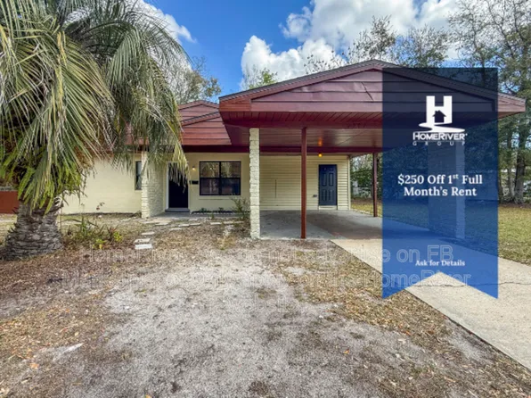 7947 Chateau Dr S, Jacksonville, FL 32221