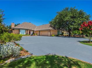 1419 Glenbrook Ter, Nichols Hills, OK 73116