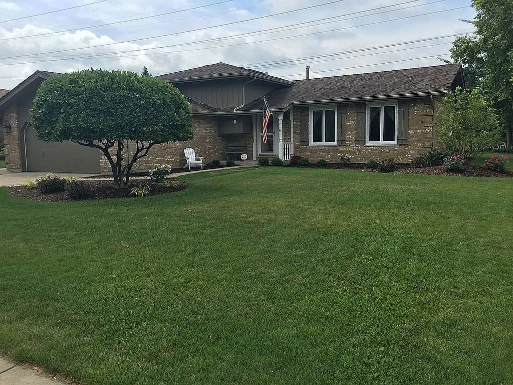 8231 138th Pl photo 1