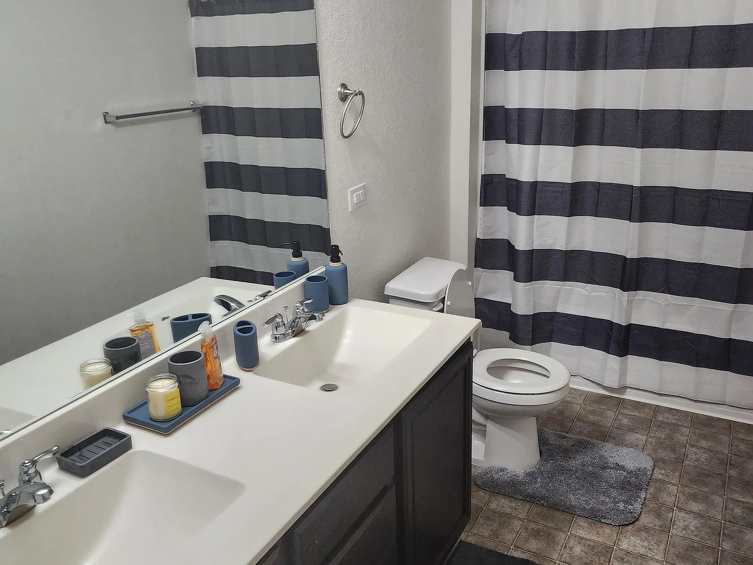 4 bed, 4.0 bath, 3950 sqft, $1,364 — Photo 3