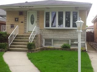 7734 Mulligan Ave, Burbank, IL 60459