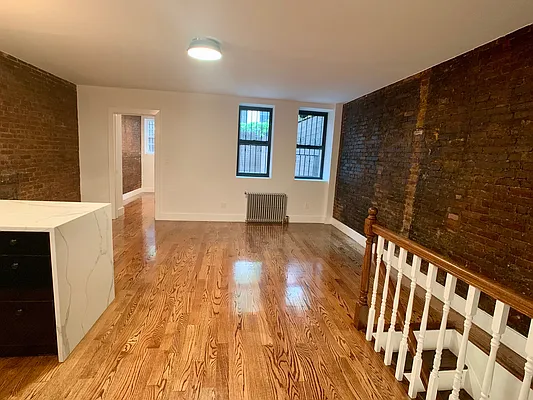 Rented by Building Equity Real Estate LLC | media 27