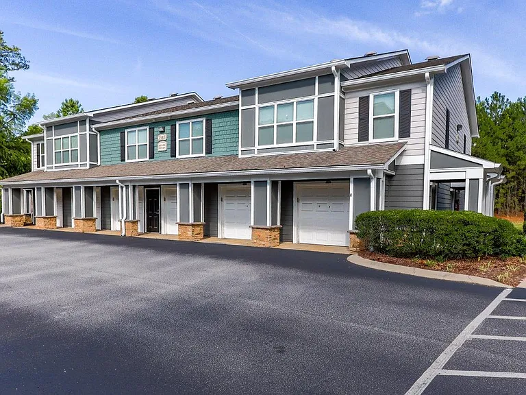 Parc at Flowing Wells Apartment Homes — Photo 1