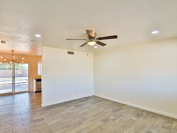 4th image of 9531 N 67th Dr