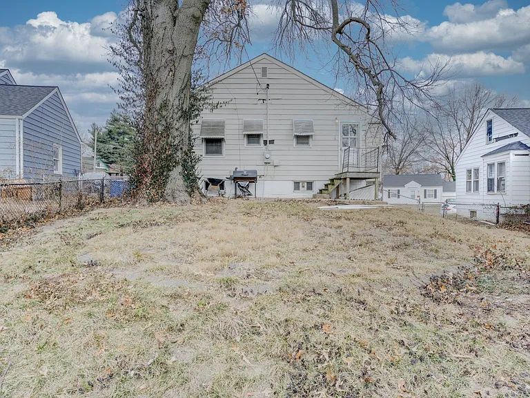 7724 Horatio Dr — Photo 22