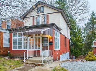 961 Greenfield Ave, Pittsburgh, PA