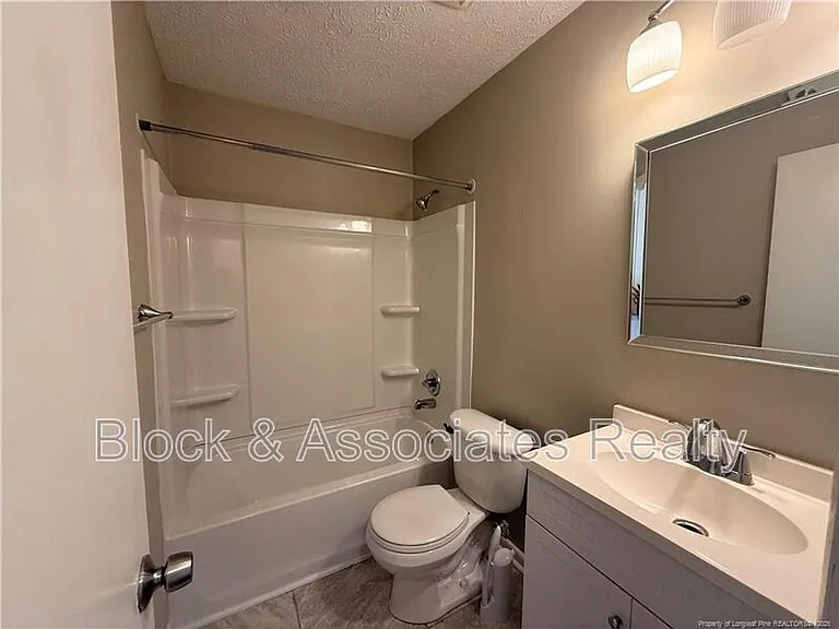 4805 Fellows Ct — Photo 11