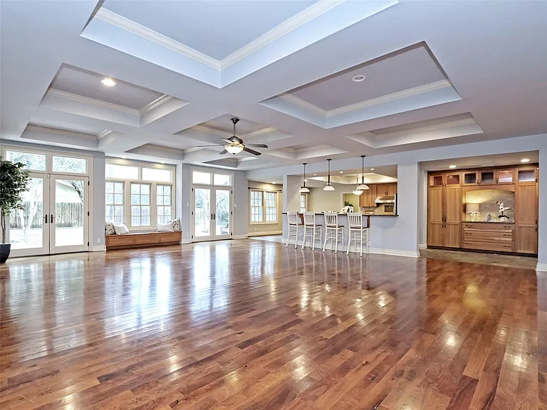 6605 Mesa Dr — Photo 5