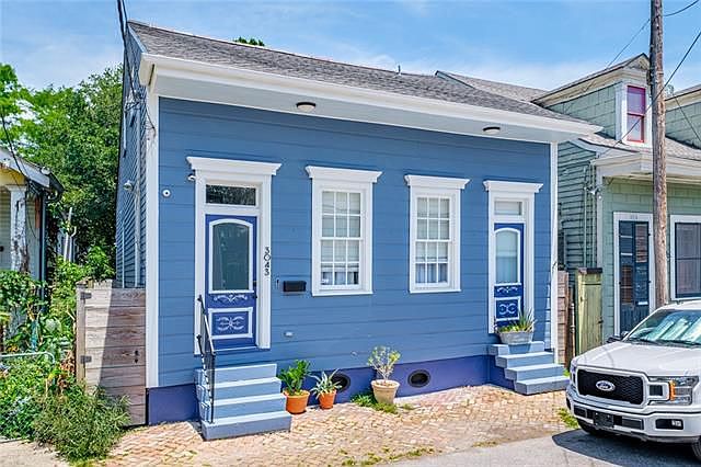 1st image of 3043 Burgundy St