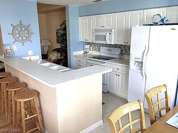 5th image of 16605 Lake Circle Dr APT 326