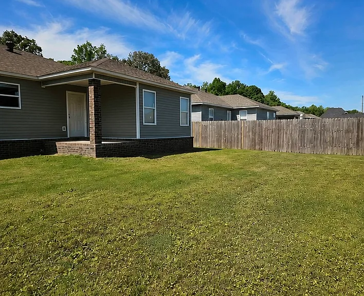 209 Formon Dr — Photo 11